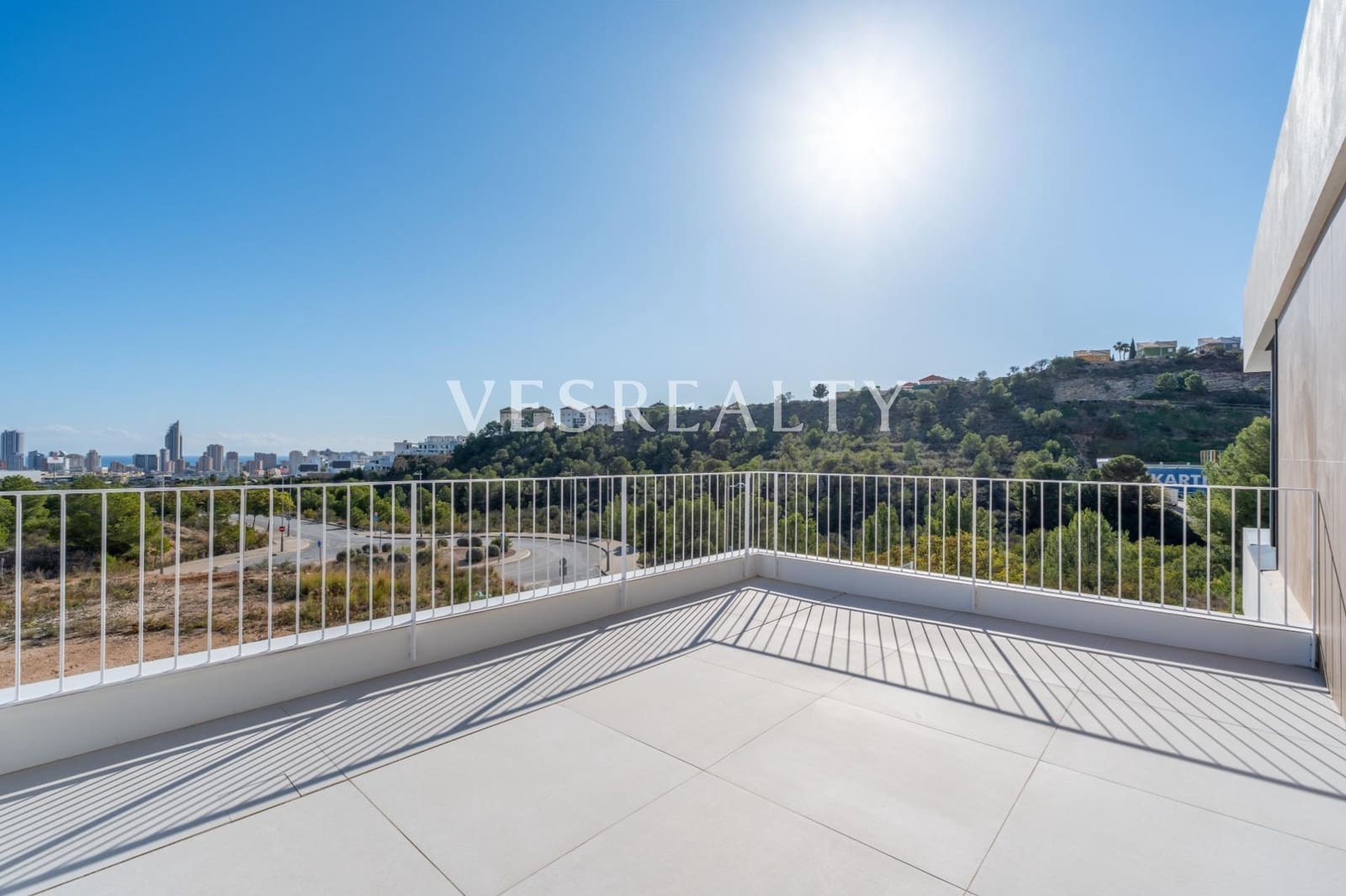 3 bedroom Villa for sale in Finestrat with pool - € 850,000 (Ref: 9481316)