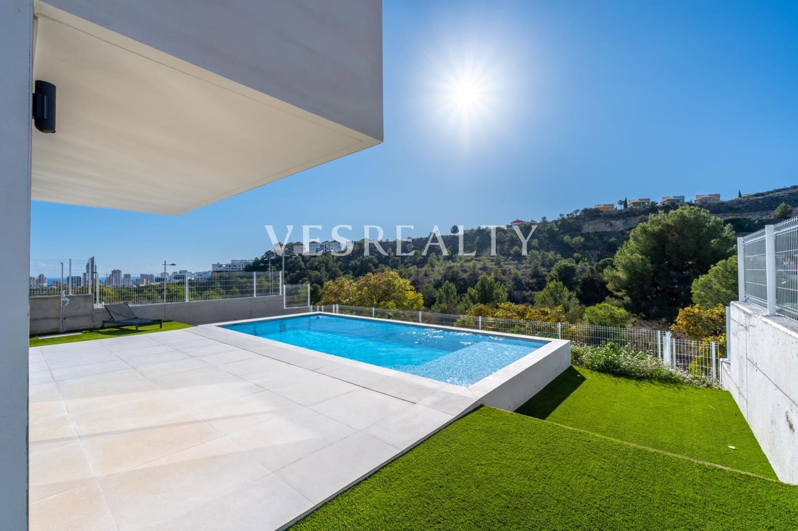 3 bedroom Villa for sale in Finestrat with pool - € 850,000 (Ref: 9481316)