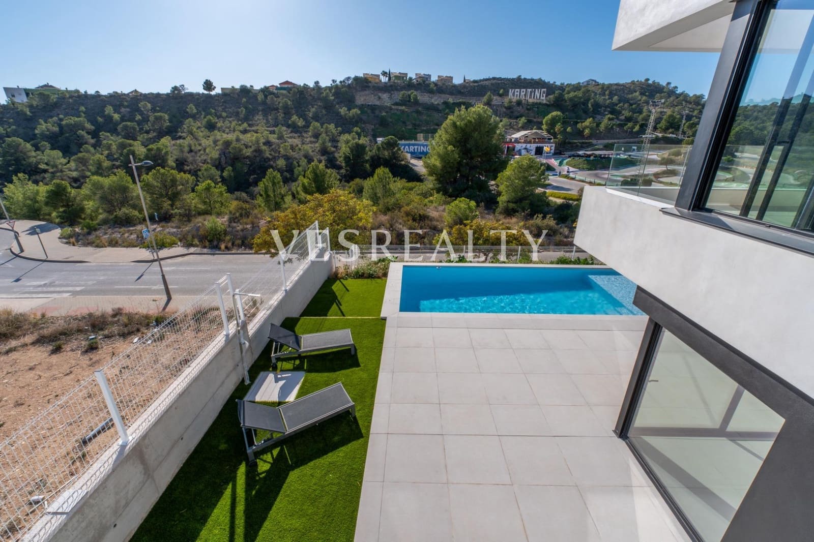 3 bedroom Villa for sale in Finestrat with pool - € 850,000 (Ref: 9481316)