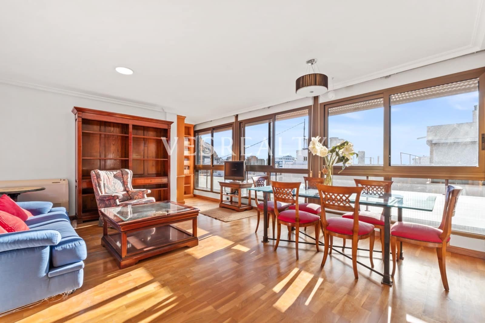 3 bedroom Flat for rent in Alicante / Alacant city - € 1,400 (Ref: 9497576)