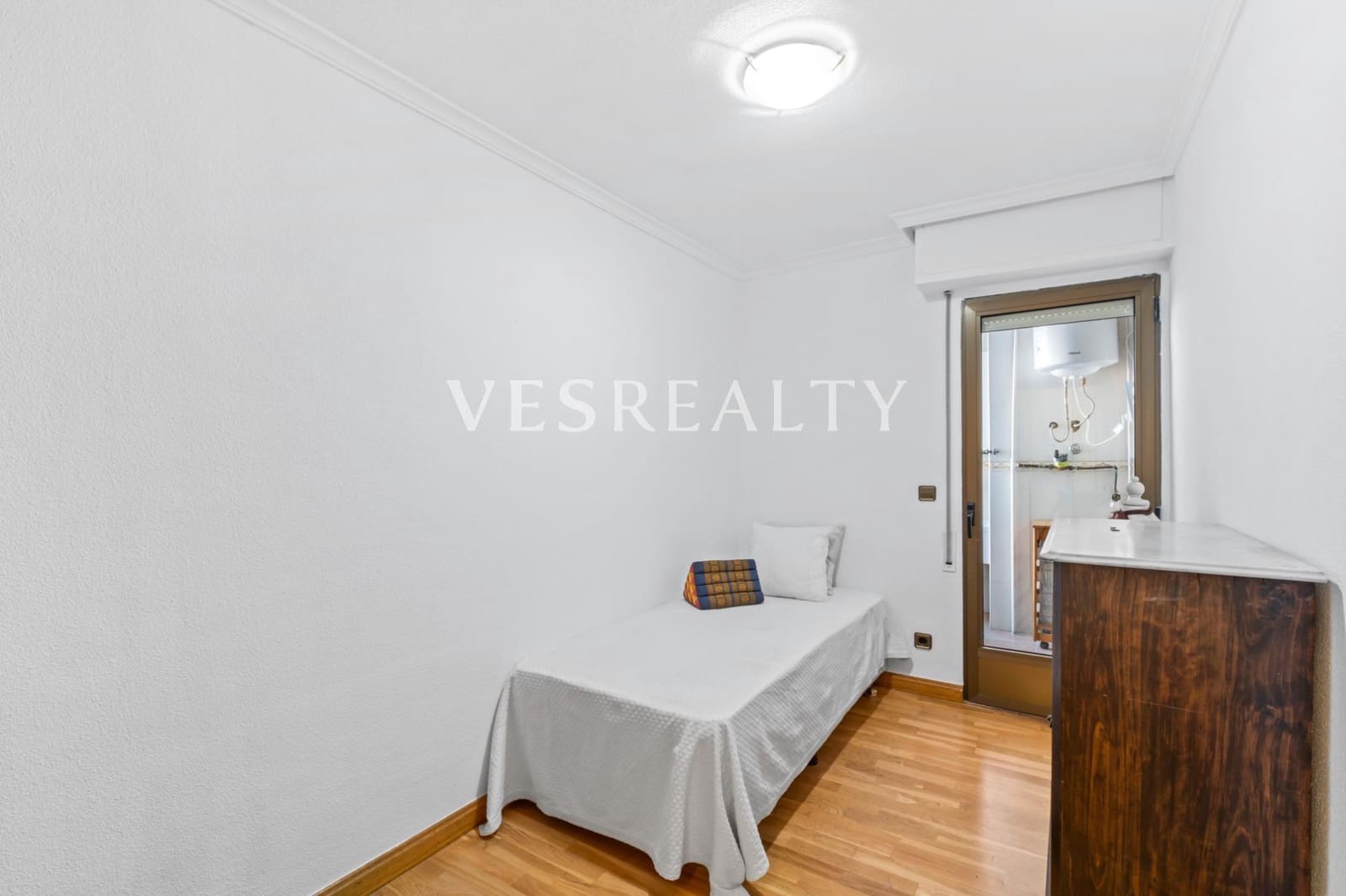 3 bedroom Flat for rent in Alicante / Alacant city - € 1,400 (Ref: 9497576)