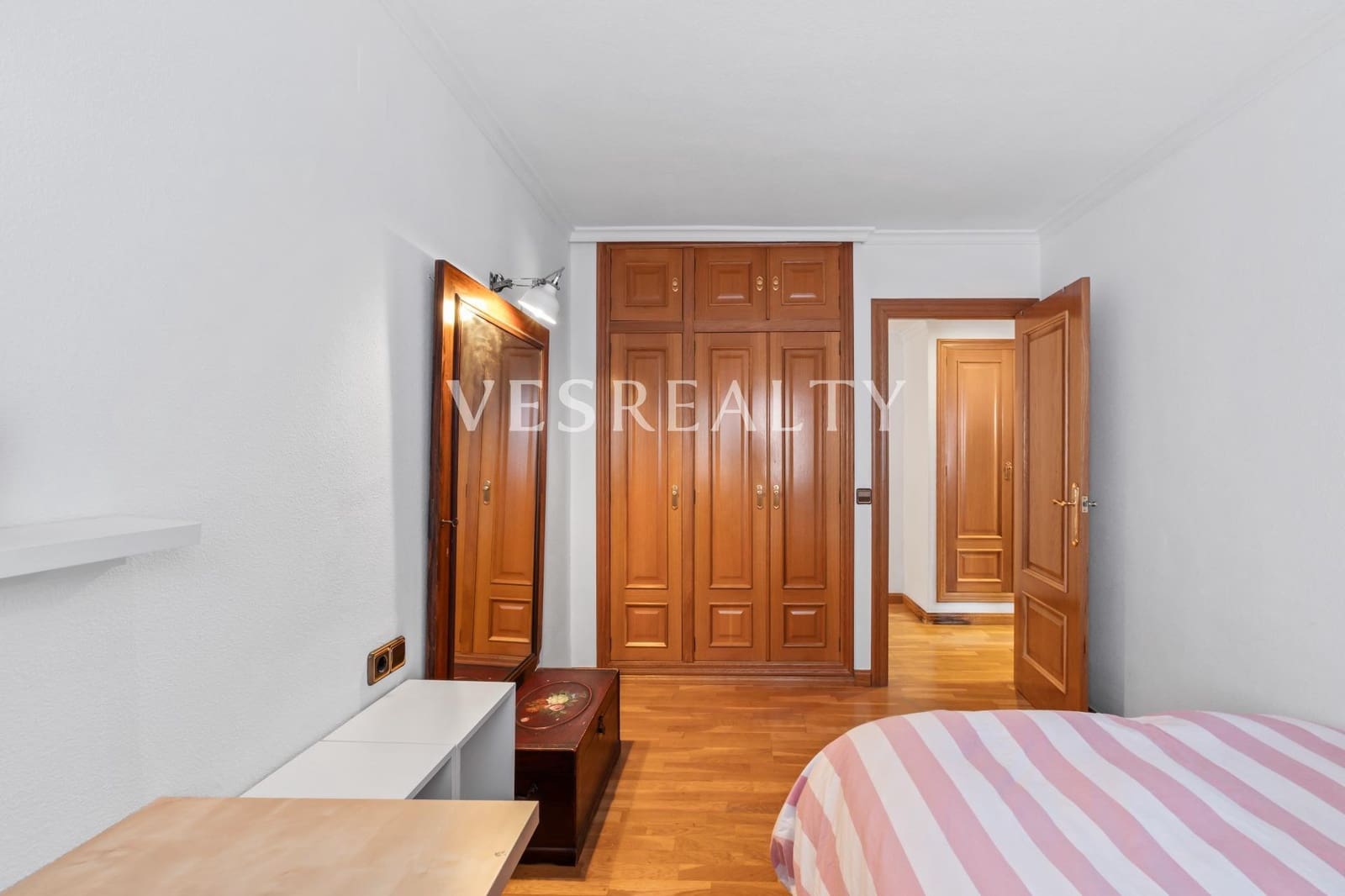 3 bedroom Flat for rent in Alicante / Alacant city - € 1,400 (Ref: 9497576)