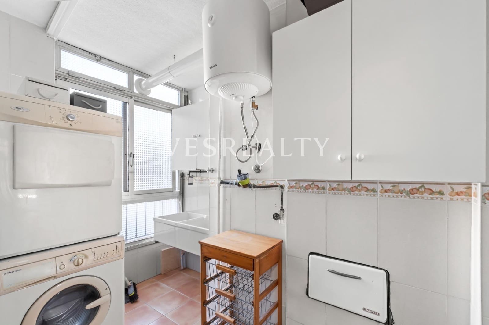 3 bedroom Flat for rent in Alicante / Alacant city - € 1,400 (Ref: 9497576)