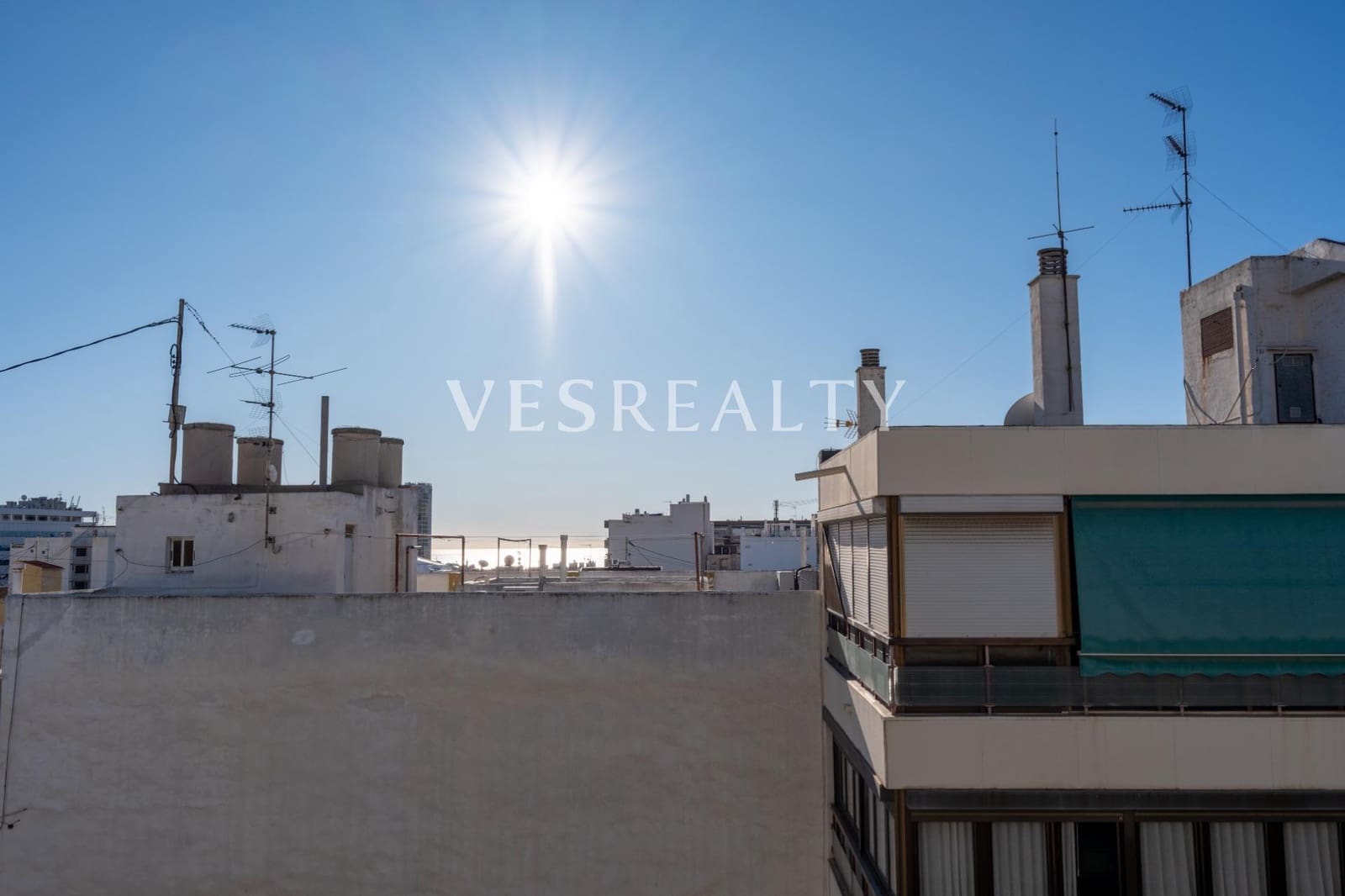 3 bedroom Flat for rent in Alicante / Alacant city - € 1,400 (Ref: 9497576)