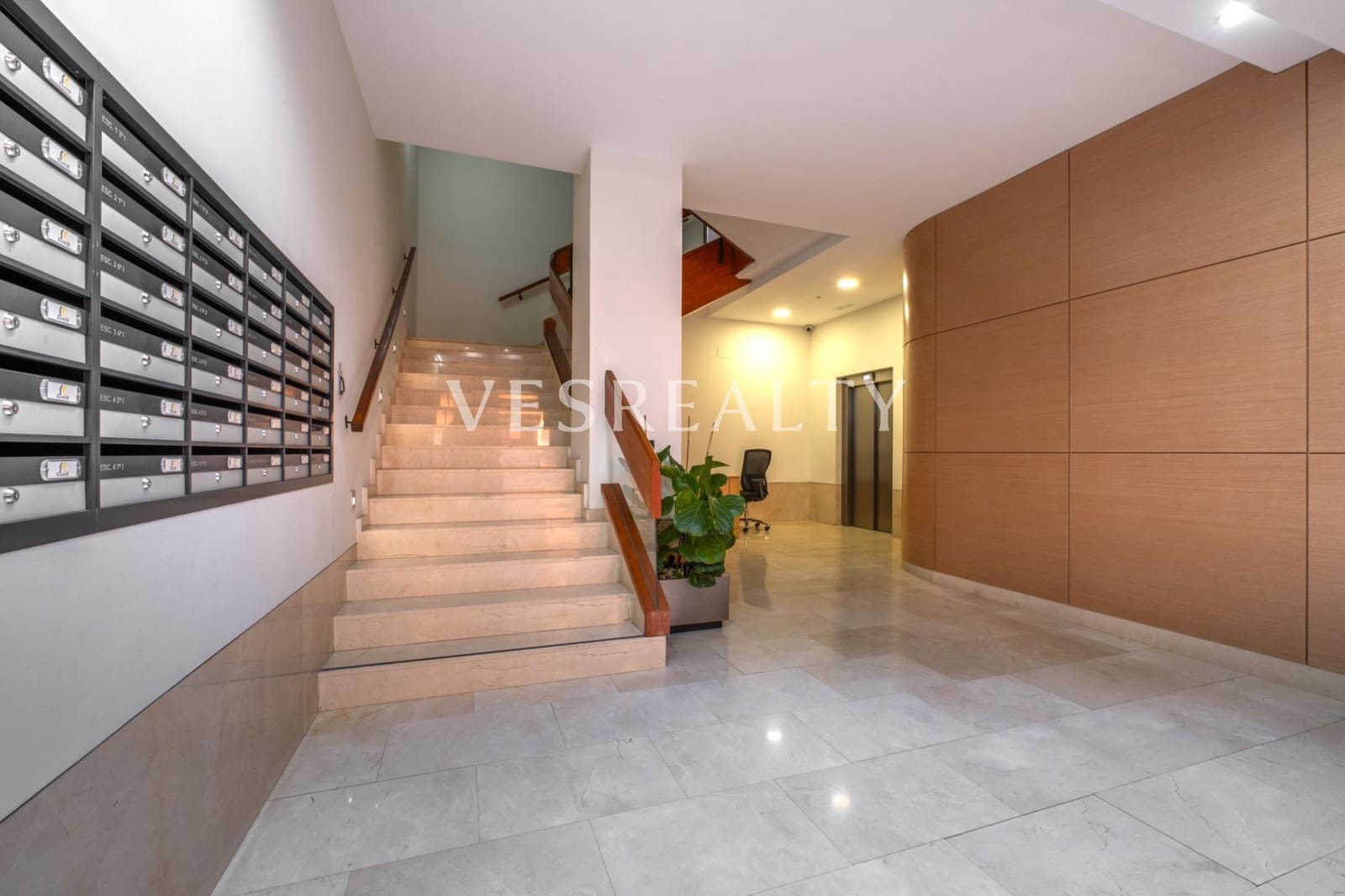 3 bedroom Flat for rent in Alicante / Alacant city - € 1,400 (Ref: 9497576)