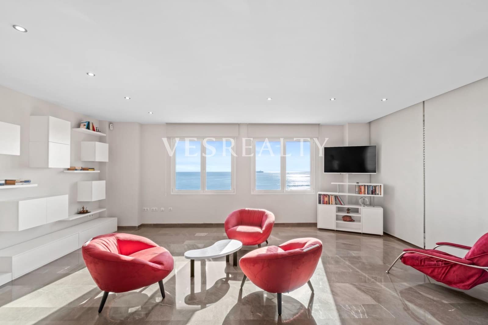 3 makuuhuone Kattohuoneisto myytävänä paikassa Alicante kaupunki - 1 350 000 € (Ref: 9502657)