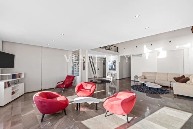 3 makuuhuone Kattohuoneisto myytävänä paikassa Alicante kaupunki - 1 350 000 € (Ref: 9502657)