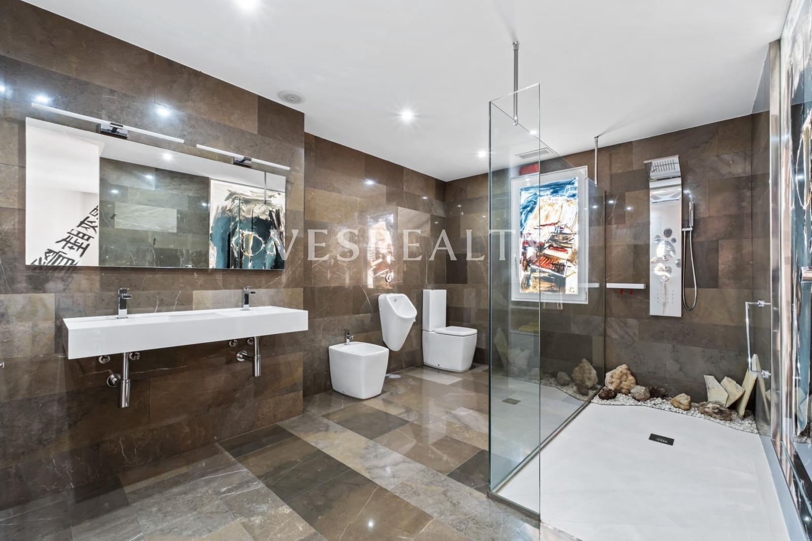 3 makuuhuone Kattohuoneisto myytävänä paikassa Alicante kaupunki - 1 350 000 € (Ref: 9502657)