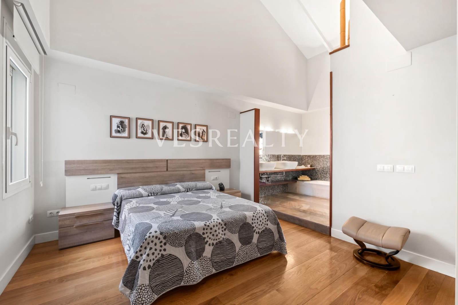 3 makuuhuone Kattohuoneisto myytävänä paikassa Alicante kaupunki - 1 350 000 € (Ref: 9502657)