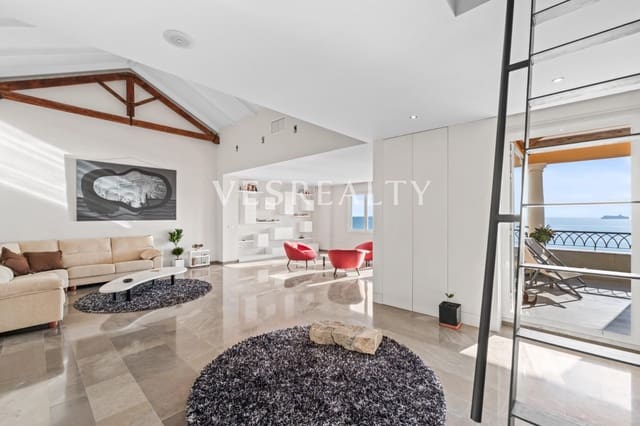 3 makuuhuone Kattohuoneisto myytävänä paikassa Alicante kaupunki - 1 350 000 € (Ref: 9502657)