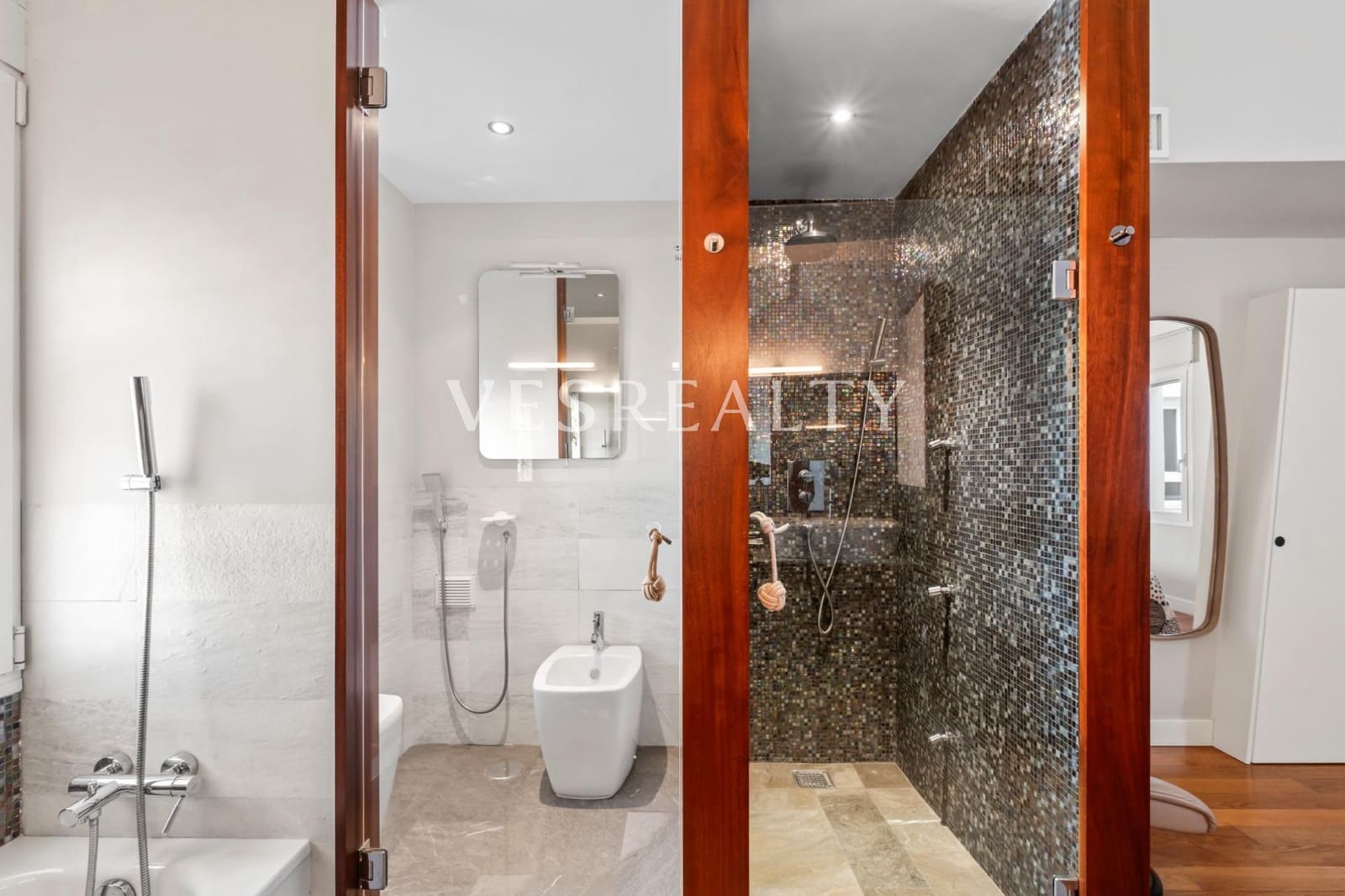 3 makuuhuone Kattohuoneisto myytävänä paikassa Alicante kaupunki - 1 350 000 € (Ref: 9502657)