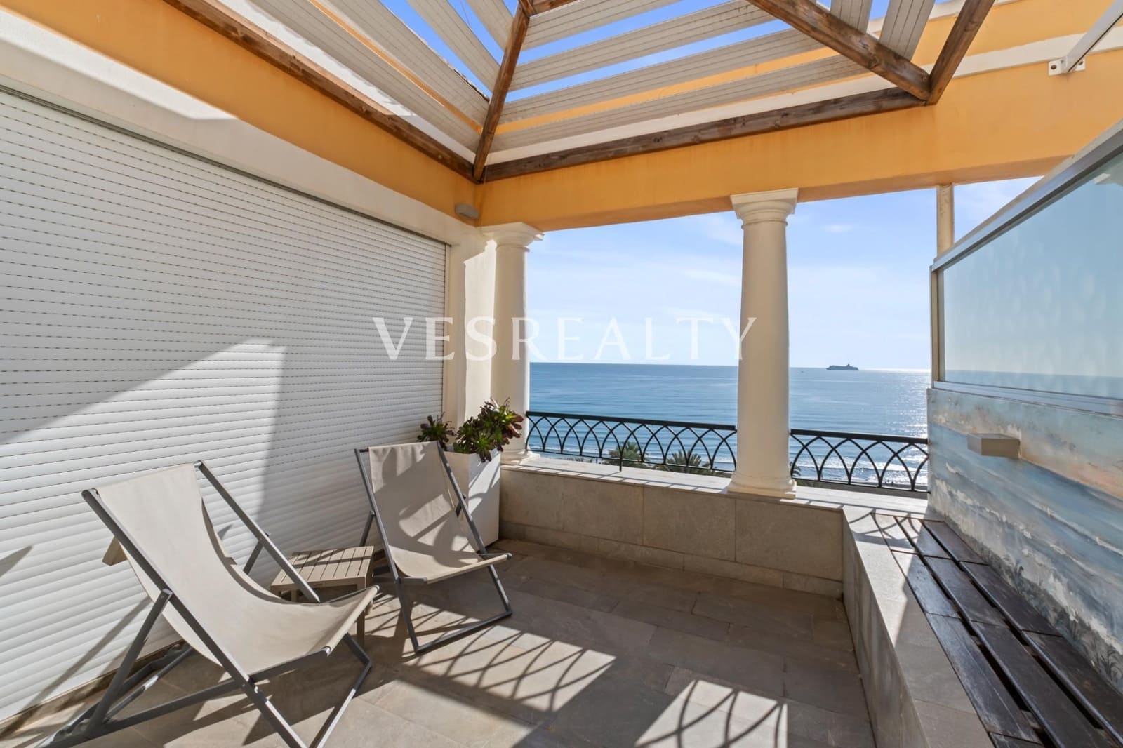 3 makuuhuone Kattohuoneisto myytävänä paikassa Alicante kaupunki - 1 350 000 € (Ref: 9502657)