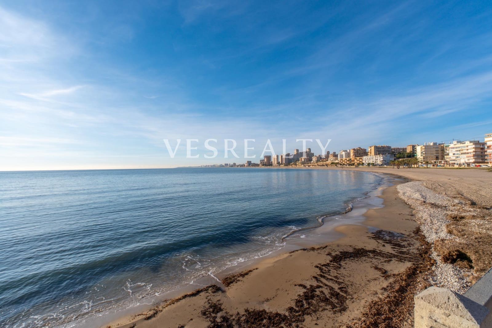 2 bedroom Flat for sale in El Campello with pool - € 330,000 (Ref: 9504512)