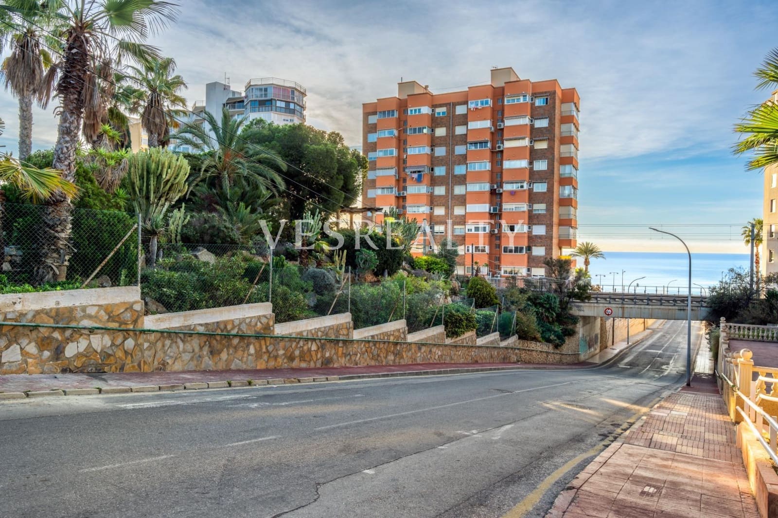 2 bedroom Flat for sale in El Campello with pool - € 330,000 (Ref: 9504512)