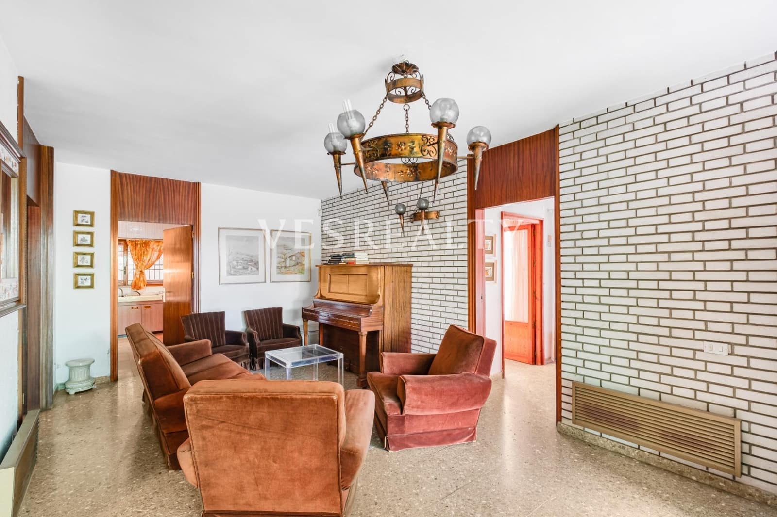 7 slaapkamer Villa te koop in Alicante stad met zwembad garage - € 1.600.000 (Ref: 9504513)