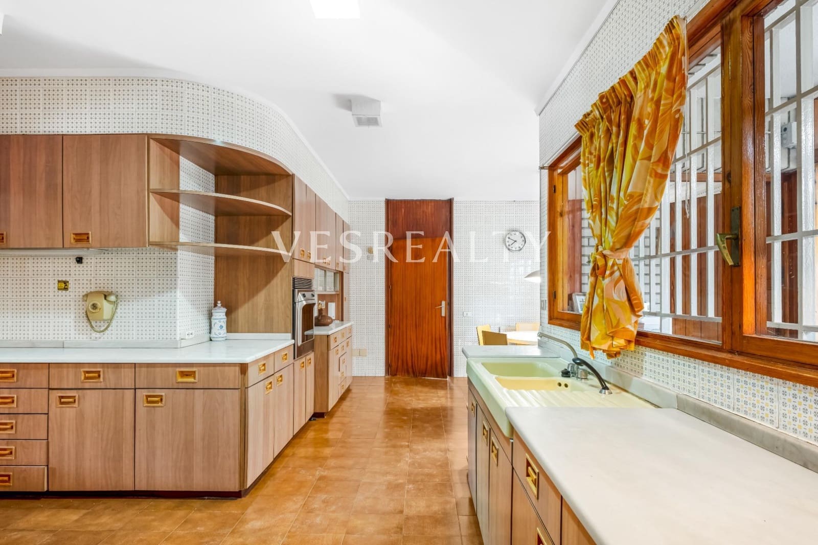 7 slaapkamer Villa te koop in Alicante stad met zwembad garage - € 1.600.000 (Ref: 9504513)