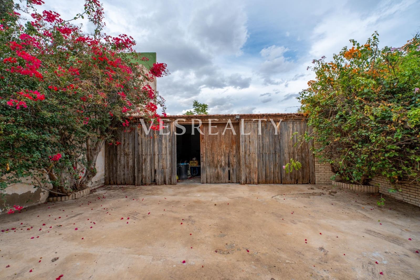 7 slaapkamer Villa te koop in Alicante stad met zwembad garage - € 1.600.000 (Ref: 9504513)