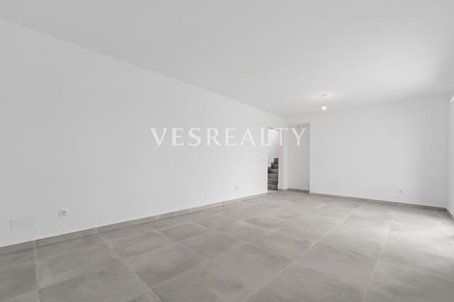 3 soveværelse Villa til leje i El Campello med swimmingpool garage - € 2.250 (Ref: 9541655)