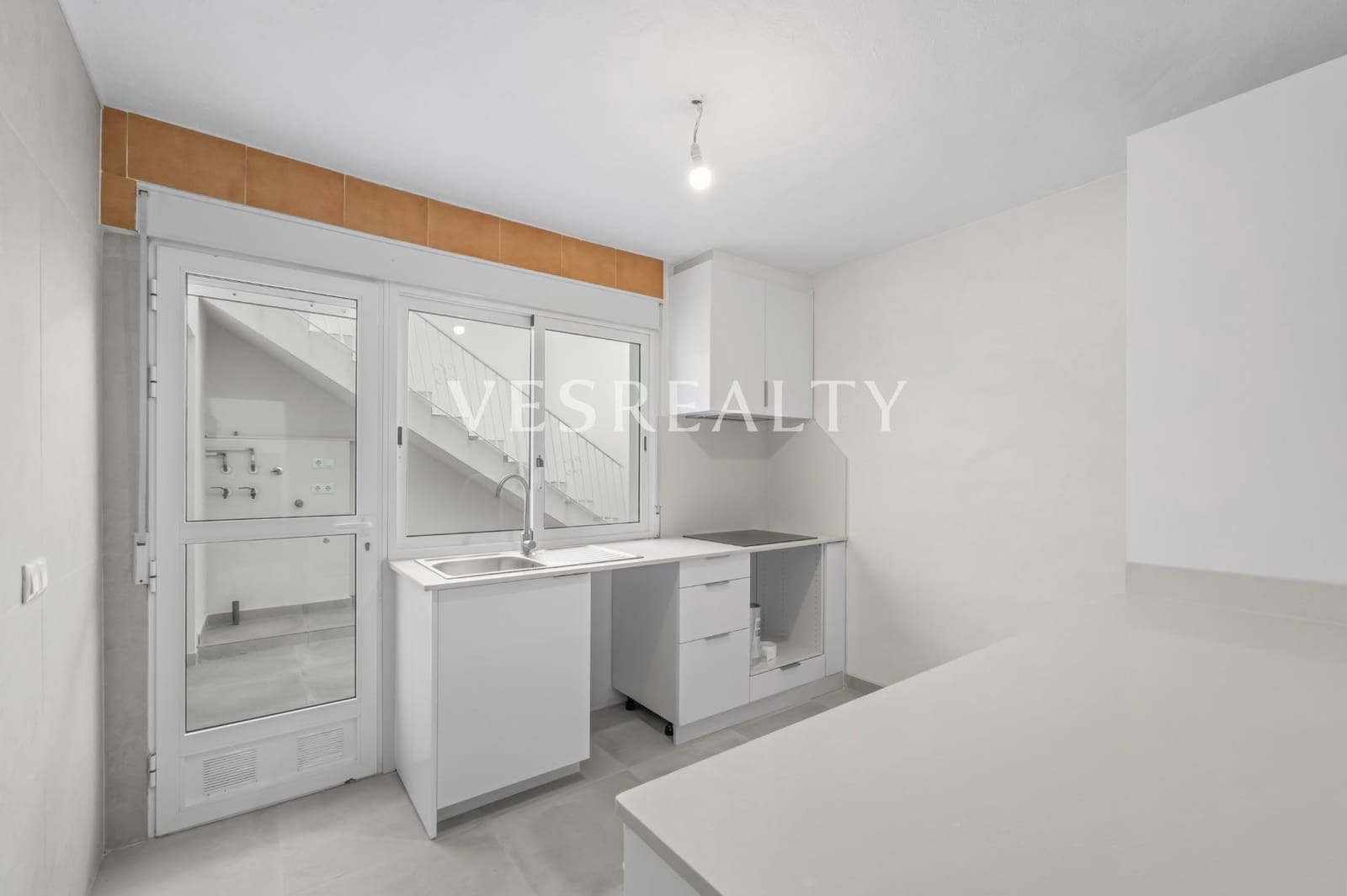 3 bedroom Villa for rent in El Campello with pool garage - € 2,250 (Ref: 9541655)