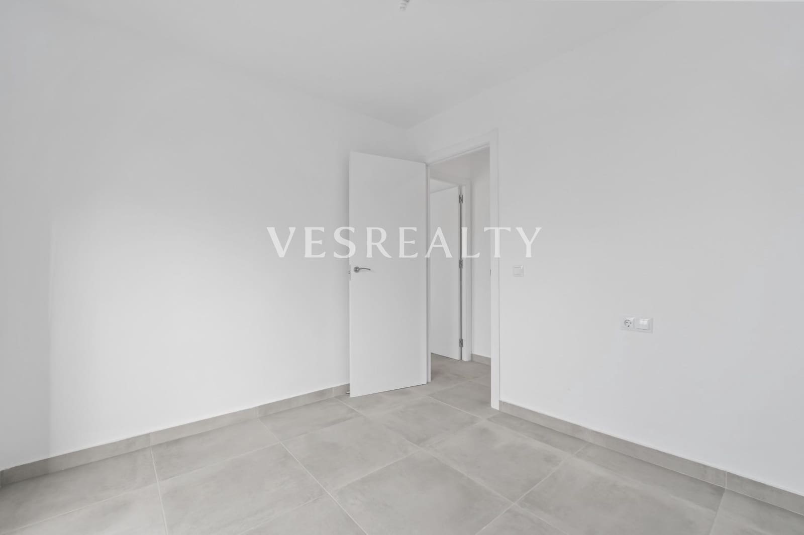 3 bedroom Villa for rent in El Campello with pool garage - € 2,250 (Ref: 9541655)