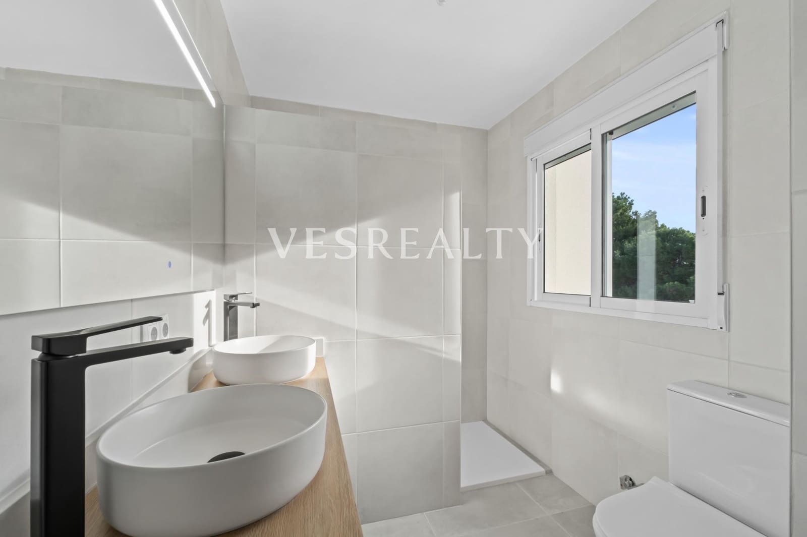 3 bedroom Villa for rent in El Campello with pool garage - € 2,250 (Ref: 9541655)