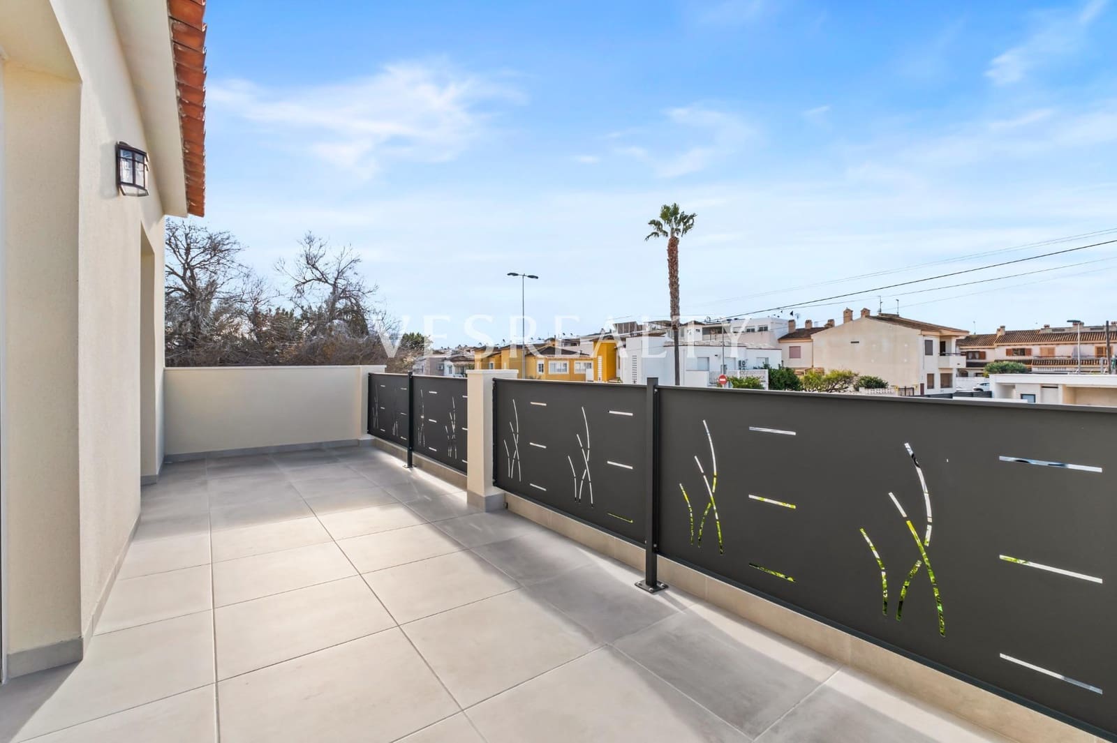 3 bedroom Villa for rent in El Campello with pool garage - € 2,250 (Ref: 9541655)