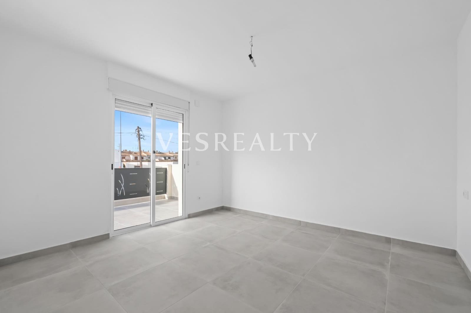 3 bedroom Villa for rent in El Campello with pool garage - € 2,250 (Ref: 9541655)