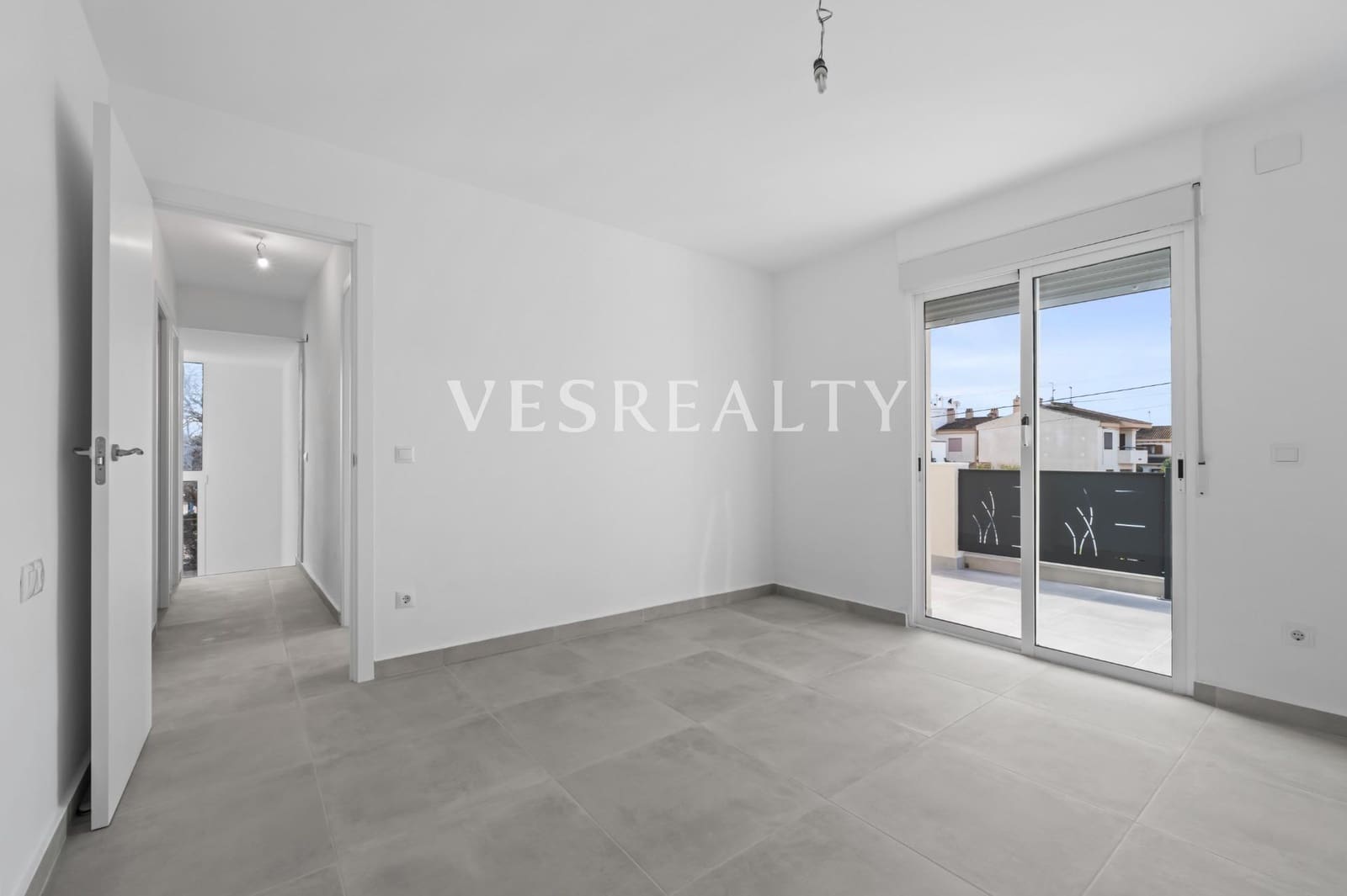 3 bedroom Villa for rent in El Campello with pool garage - € 2,250 (Ref: 9541655)