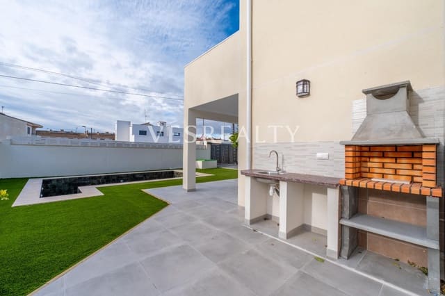 3 soveværelse Villa til leje i El Campello med swimmingpool garage - € 2.250 (Ref: 9541655)