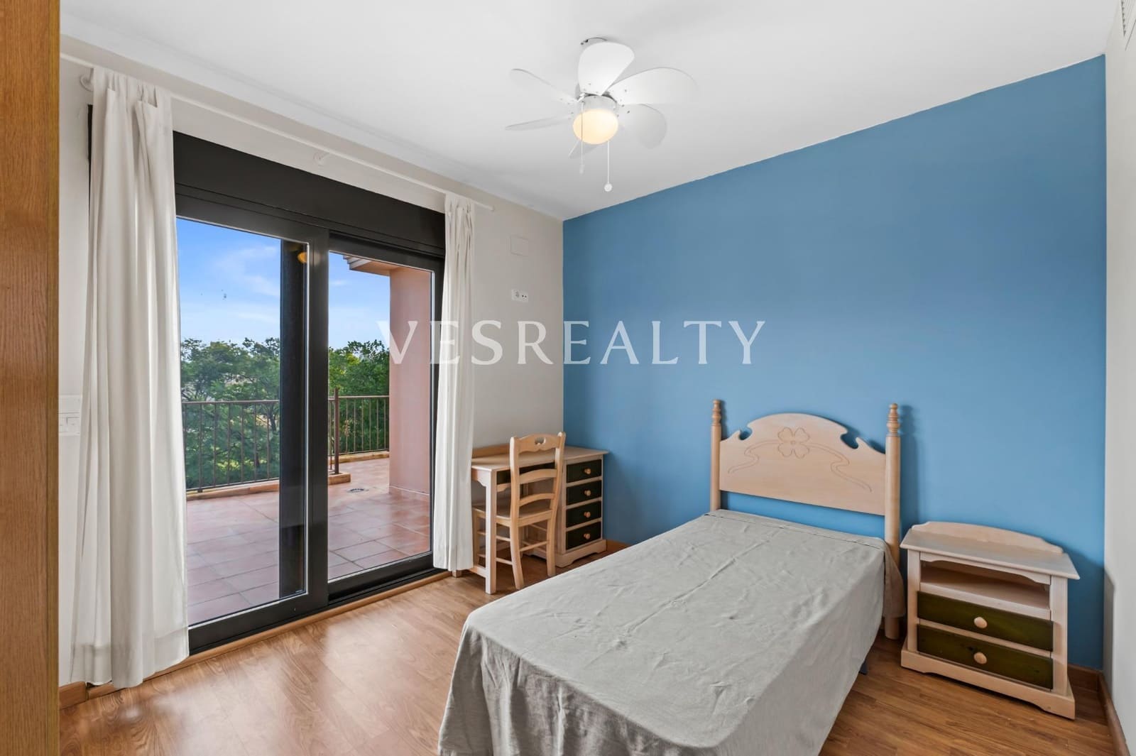 4 slaapkamer Villa te koop in El Campello met zwembad garage - € 1.250.000 (Ref: 9565431)