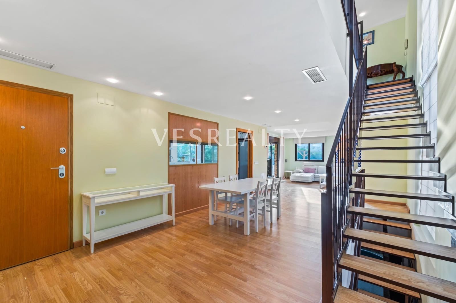 4 slaapkamer Villa te koop in El Campello met zwembad garage - € 1.250.000 (Ref: 9565431)