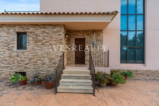 Chalet de 4 habitaciones en El Campello en venta con piscina garaje - 1.250.000 € (Ref: 9565431)