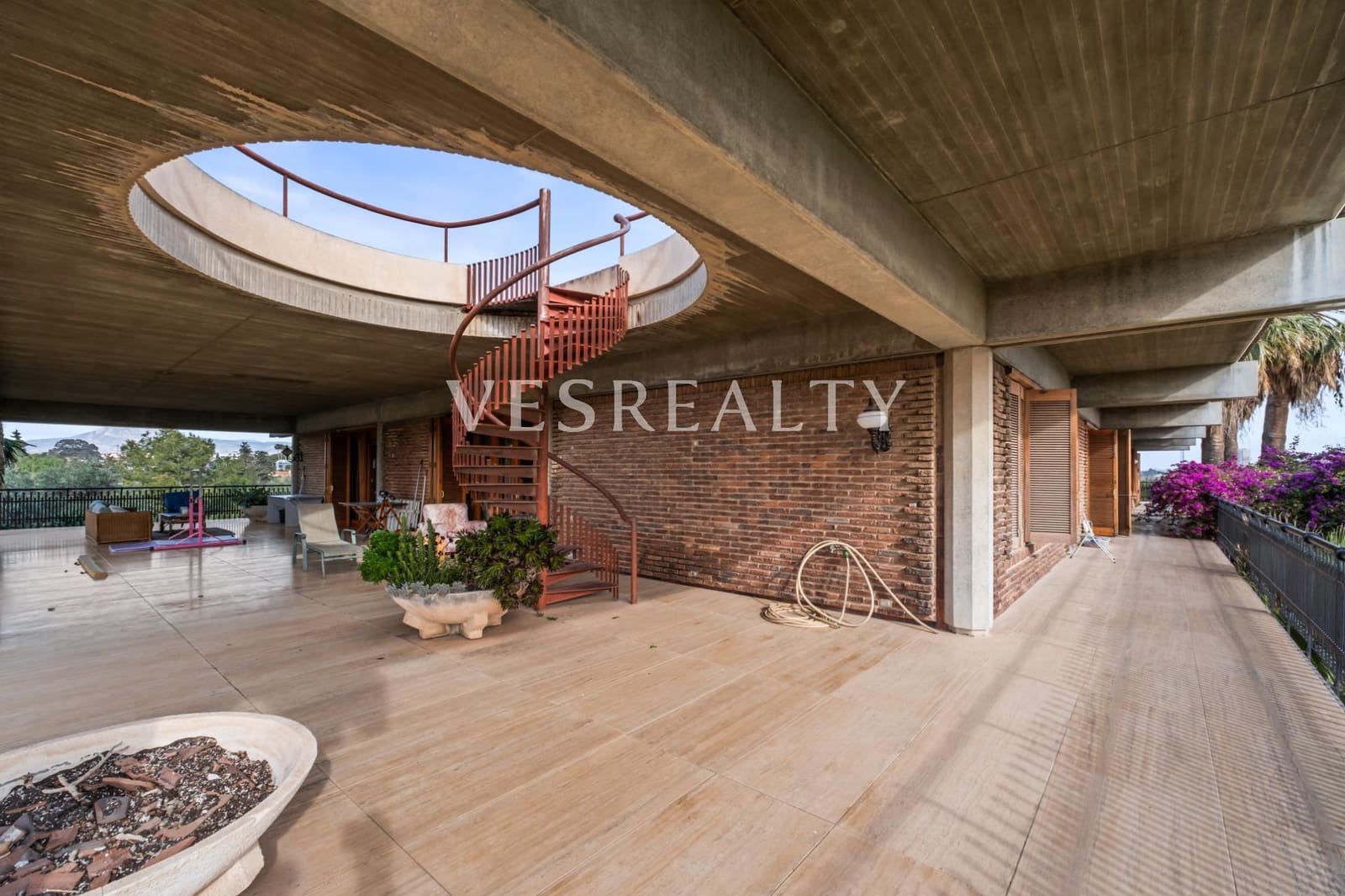 11 bedroom Villa for sale in San Juan de Alicante / Sant Joan d'Alacant with pool garage - € 8,000,000 (Ref: 9591581)