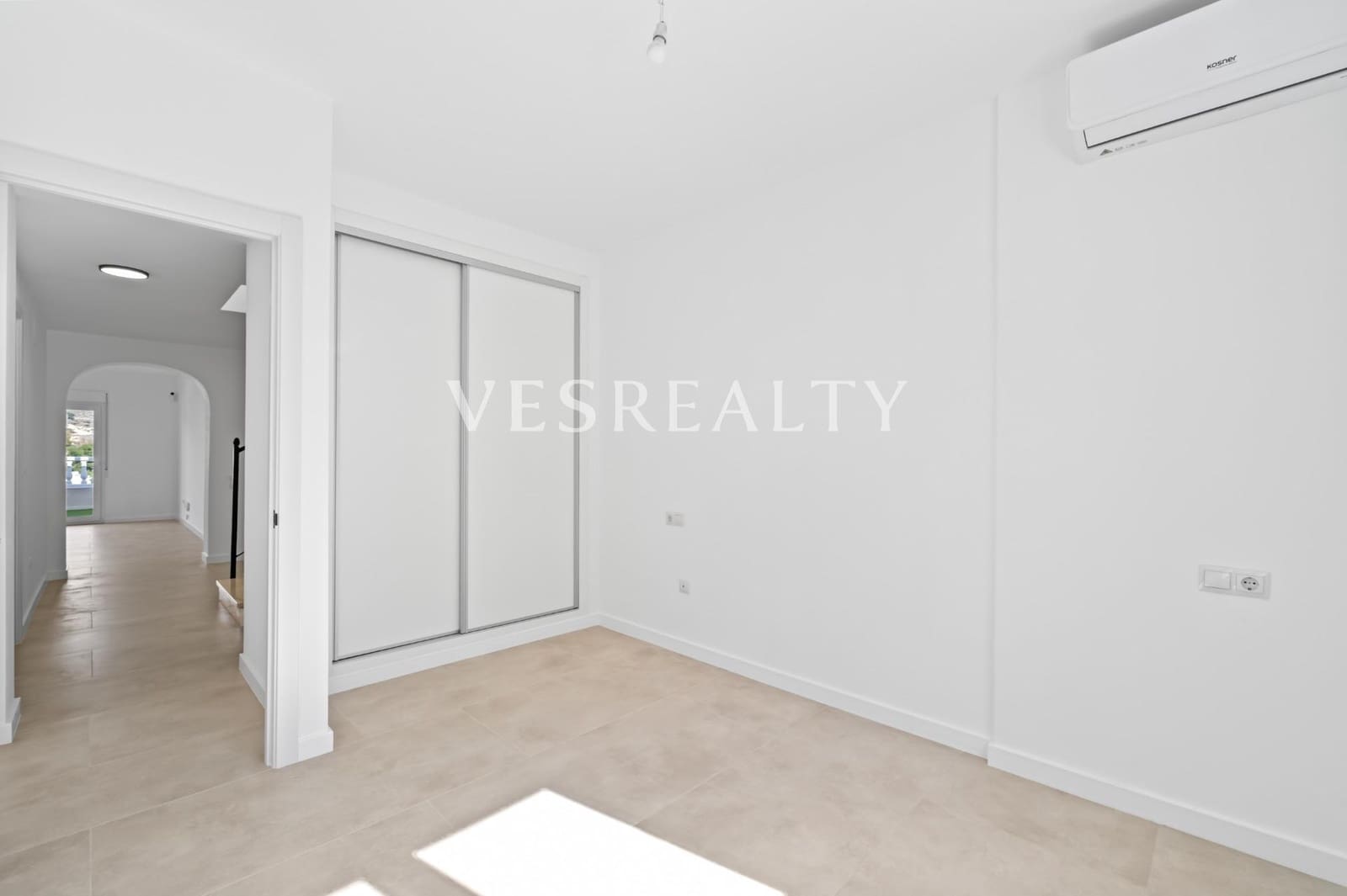 3 soveværelse Villa til salg i El Campello med garage - € 550.000 (Ref: 9625927)