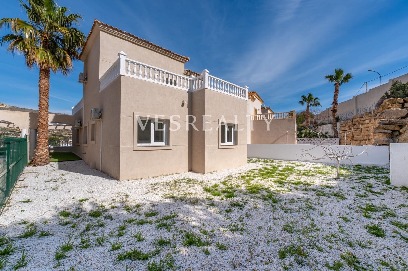 3 soveværelse Villa til salg i El Campello med garage - € 550.000 (Ref: 9625927)