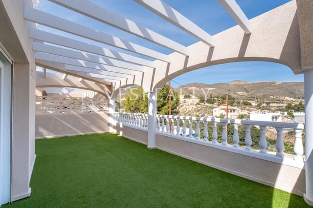 3 makuuhuone Huvila myytävänä paikassa El Campello mukana 
autotalli - 550 000 € (Ref: 9625927)