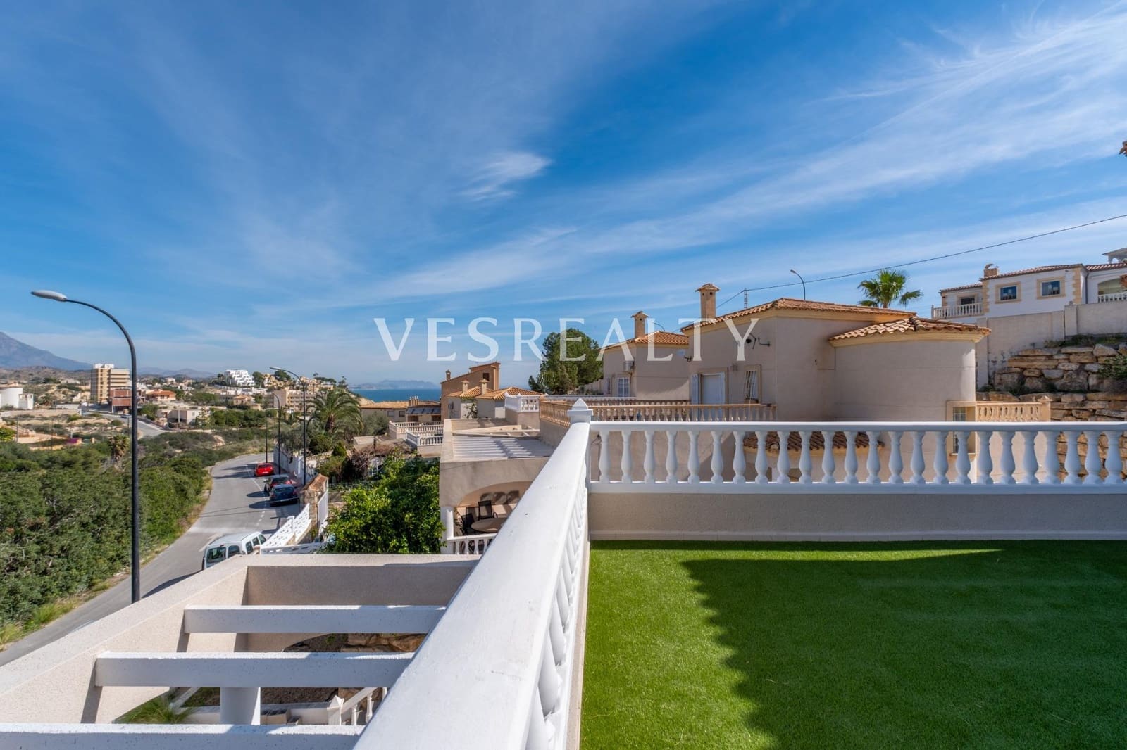 3 soveværelse Villa til salg i El Campello med garage - € 550.000 (Ref: 9625927)