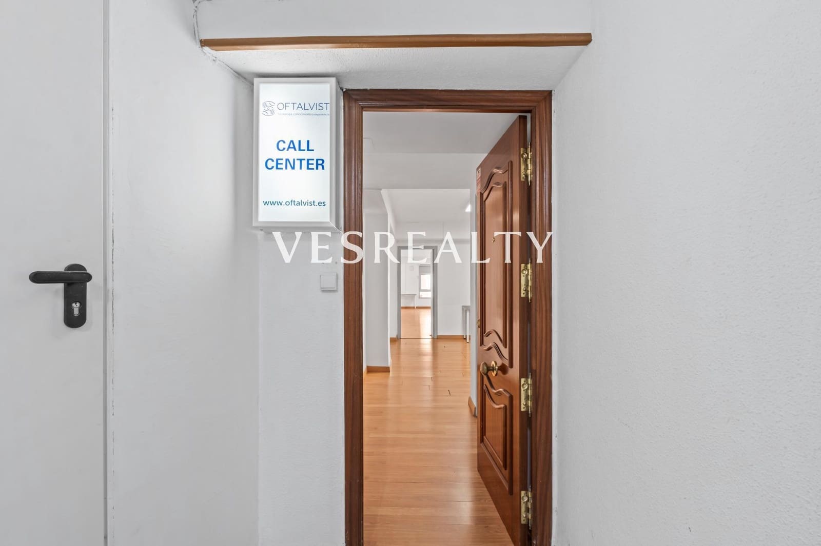 Kontor til salgs i Alicante by - € 150 000 (Ref: 9634544)