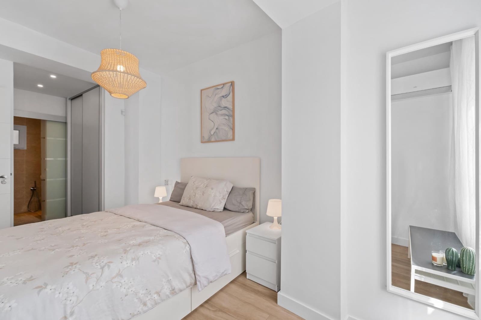 Appartement de 3 chambres à louer à Alicante ville - 1 400 € (Ref: 9640397)