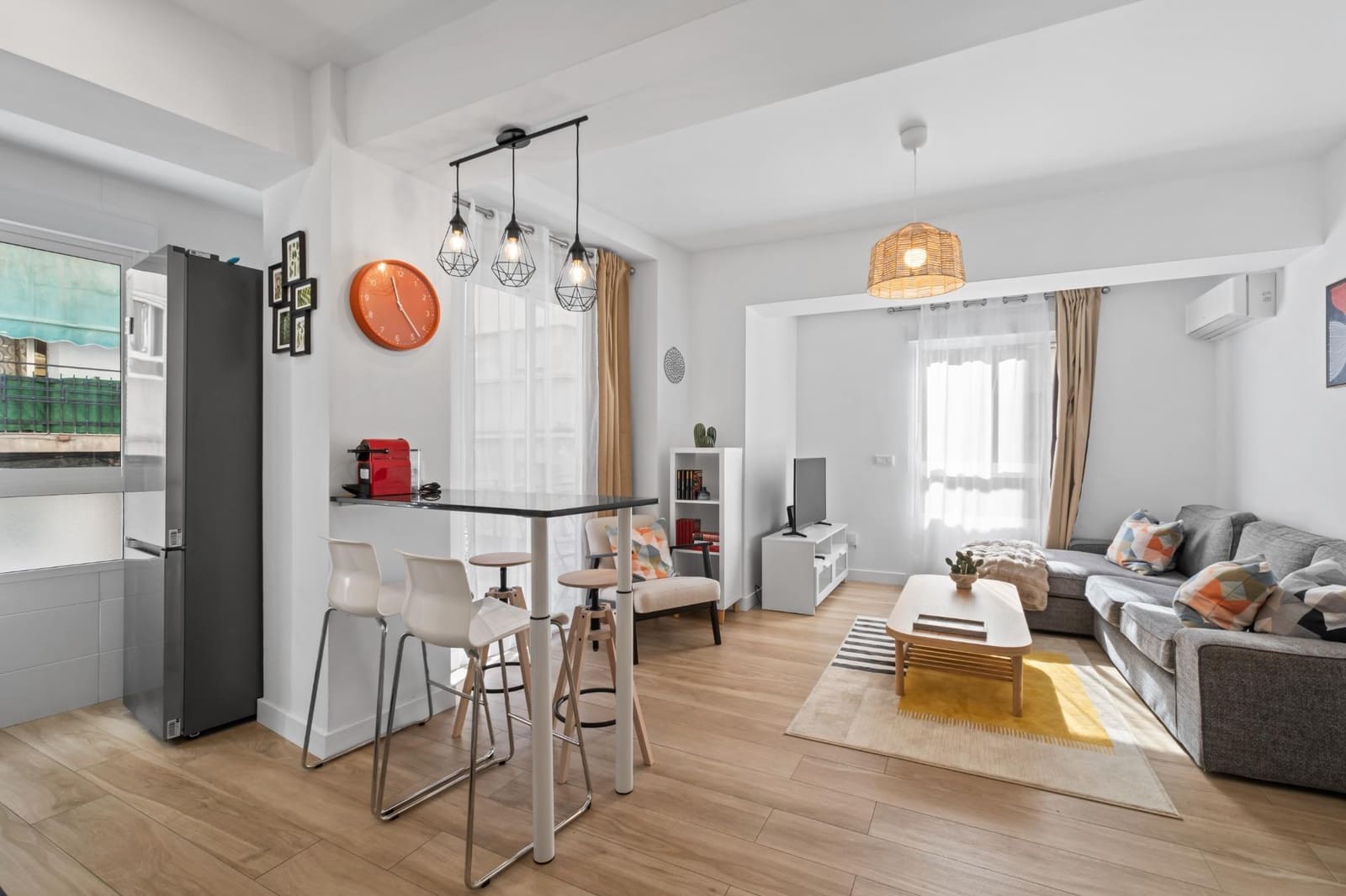 Appartement de 3 chambres à louer à Alicante ville - 1 400 € (Ref: 9640397)