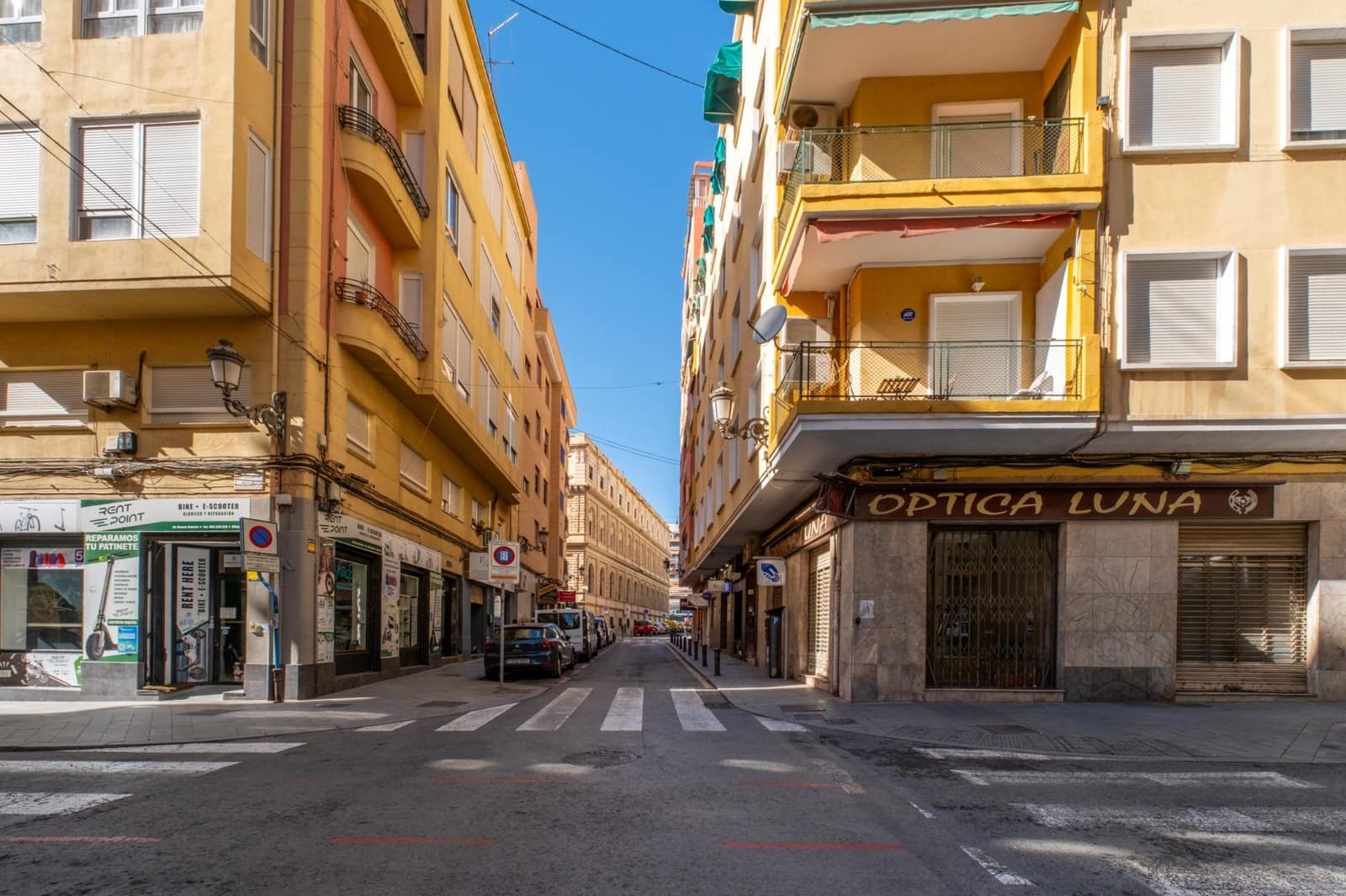 Appartement de 3 chambres à louer à Alicante ville - 1 400 € (Ref: 9640397)