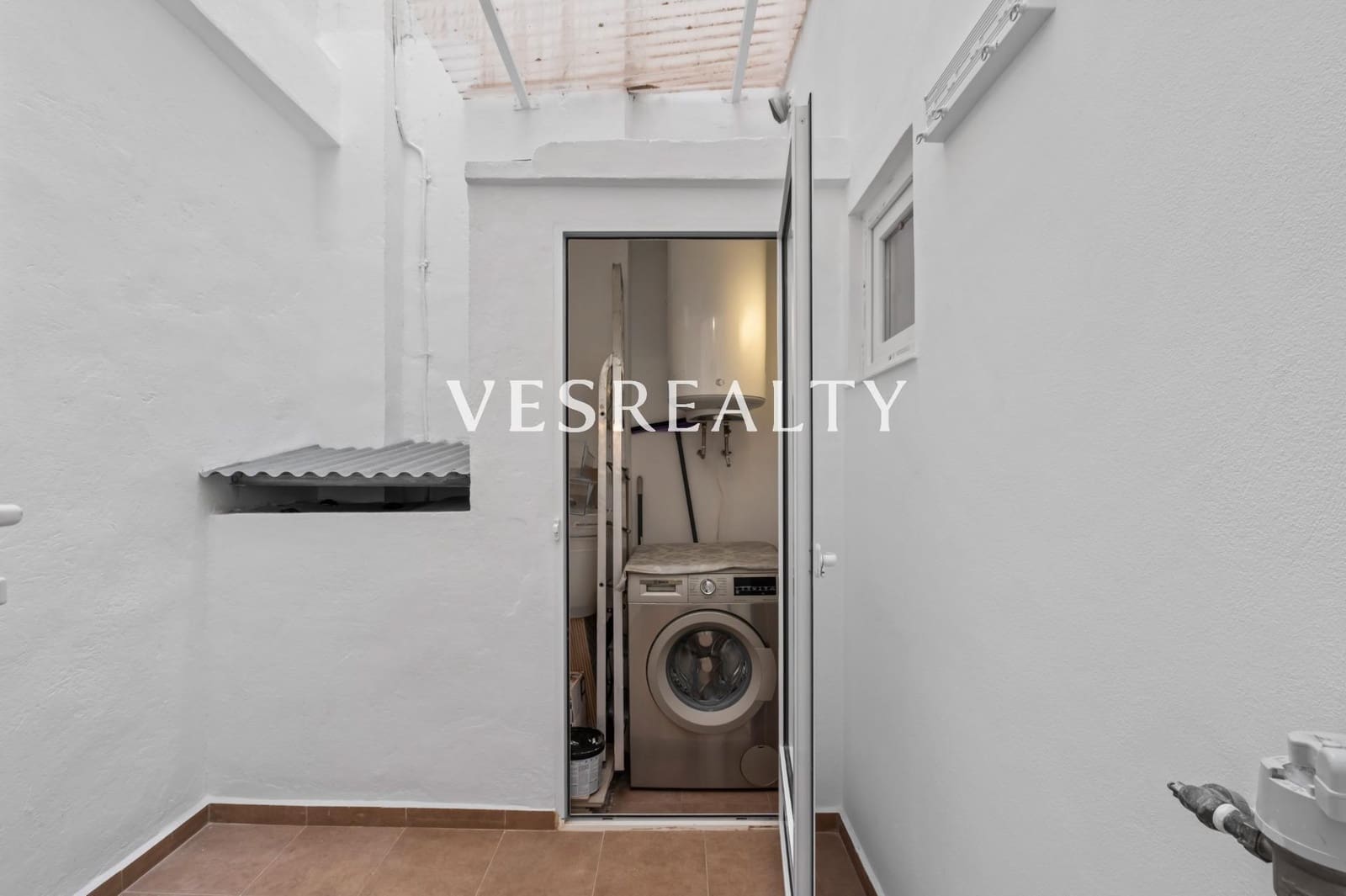 3 bedroom Flat for rent in Alicante / Alacant city - € 1,400 (Ref: 9640397)