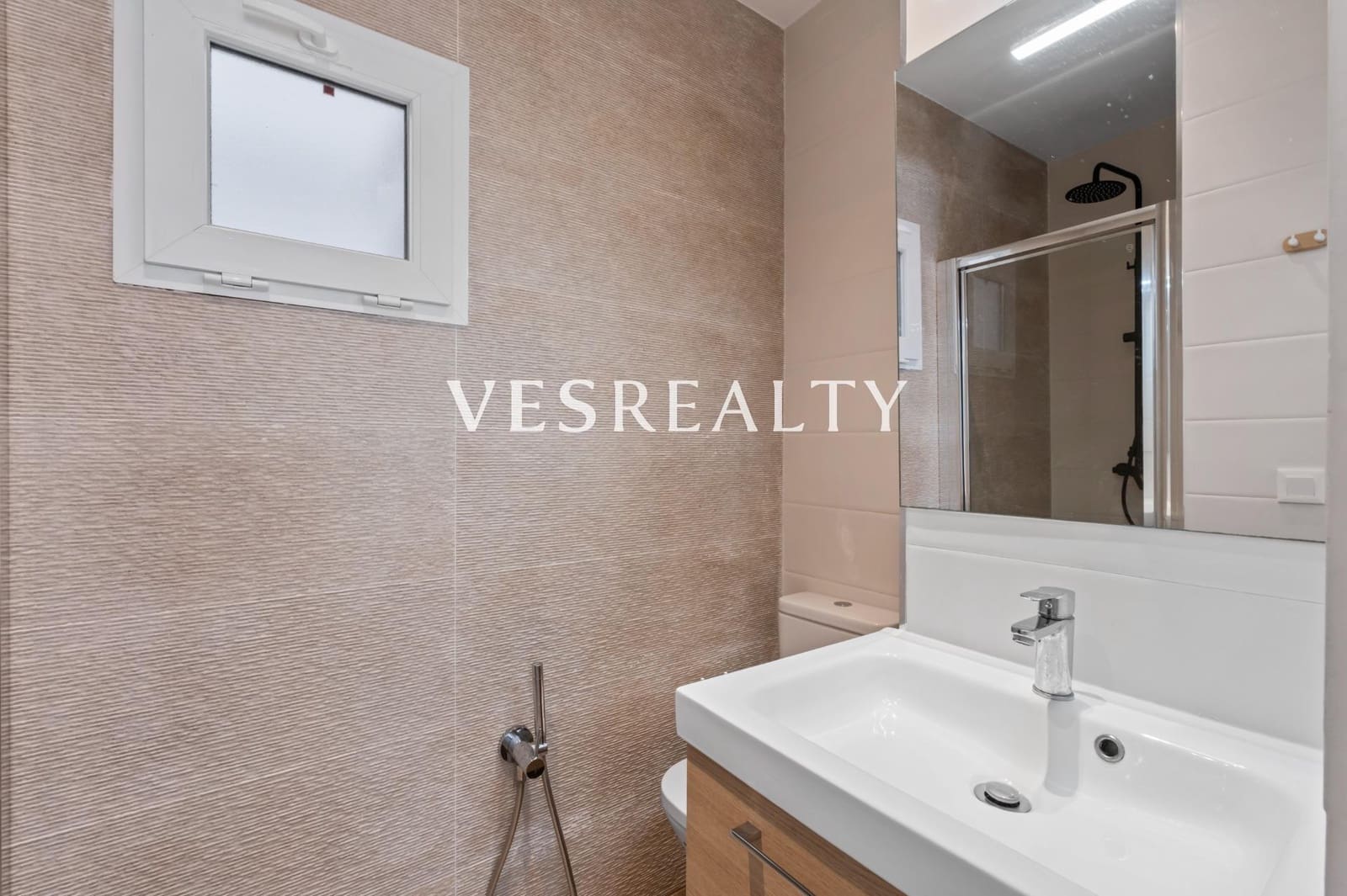 3 bedroom Flat for rent in Alicante / Alacant city - € 1,400 (Ref: 9640397)