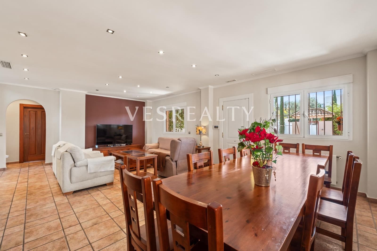 7 bedroom Villa for sale in Santa Pola with pool - € 1,275,000 (Ref: 9680014)