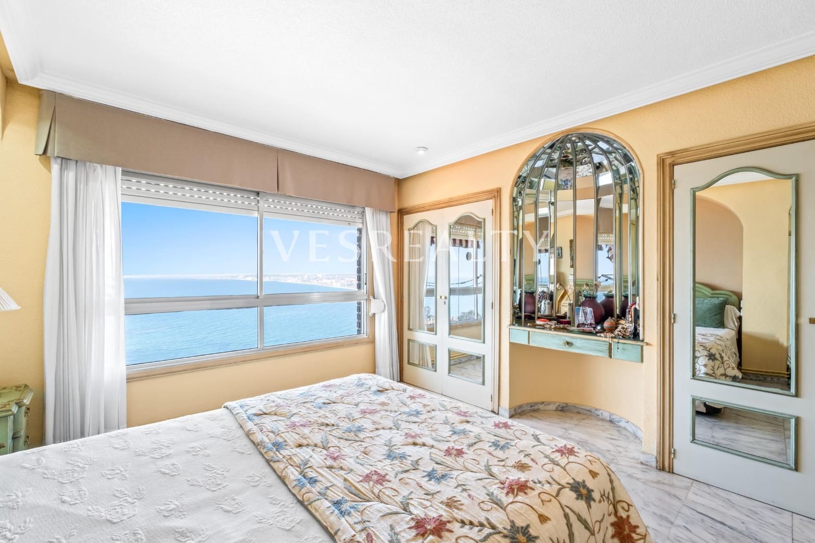 3 slaapkamer Flat te koop in Playa de San Juan met zwembad - € 630.000 (Ref: 9686778)