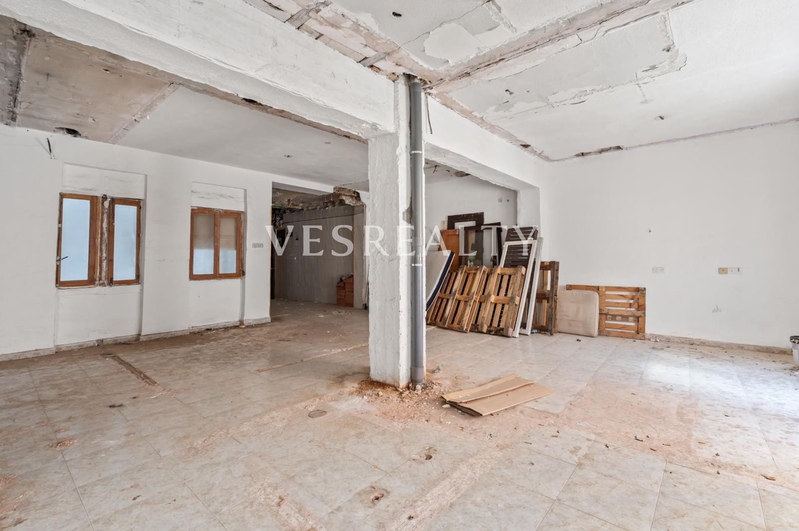 5 bedroom Flat for sale in Alicante / Alacant city - € 330,000 (Ref: 9691150)