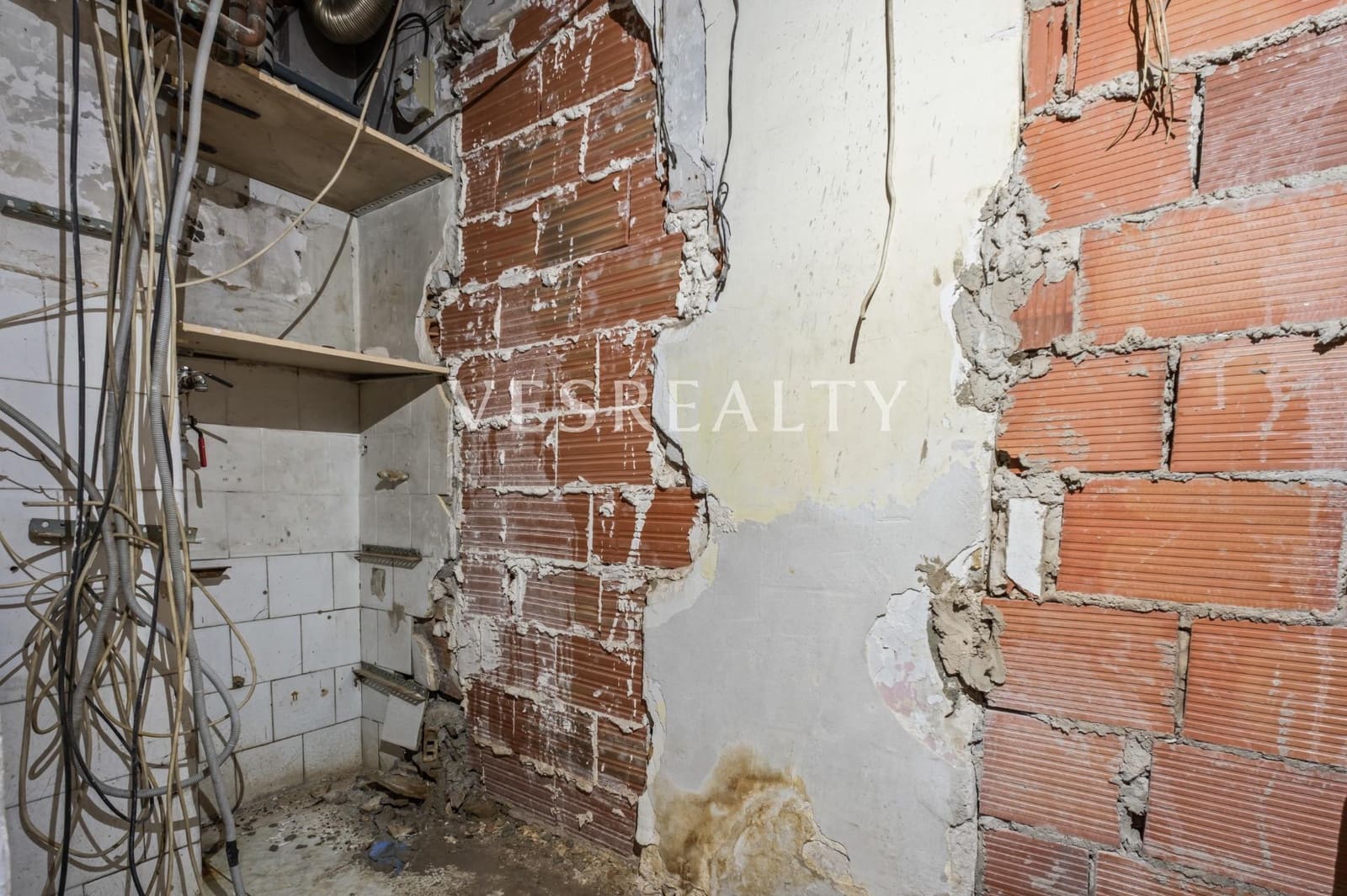 5 bedroom Flat for sale in Alicante / Alacant city - € 330,000 (Ref: 9691150)