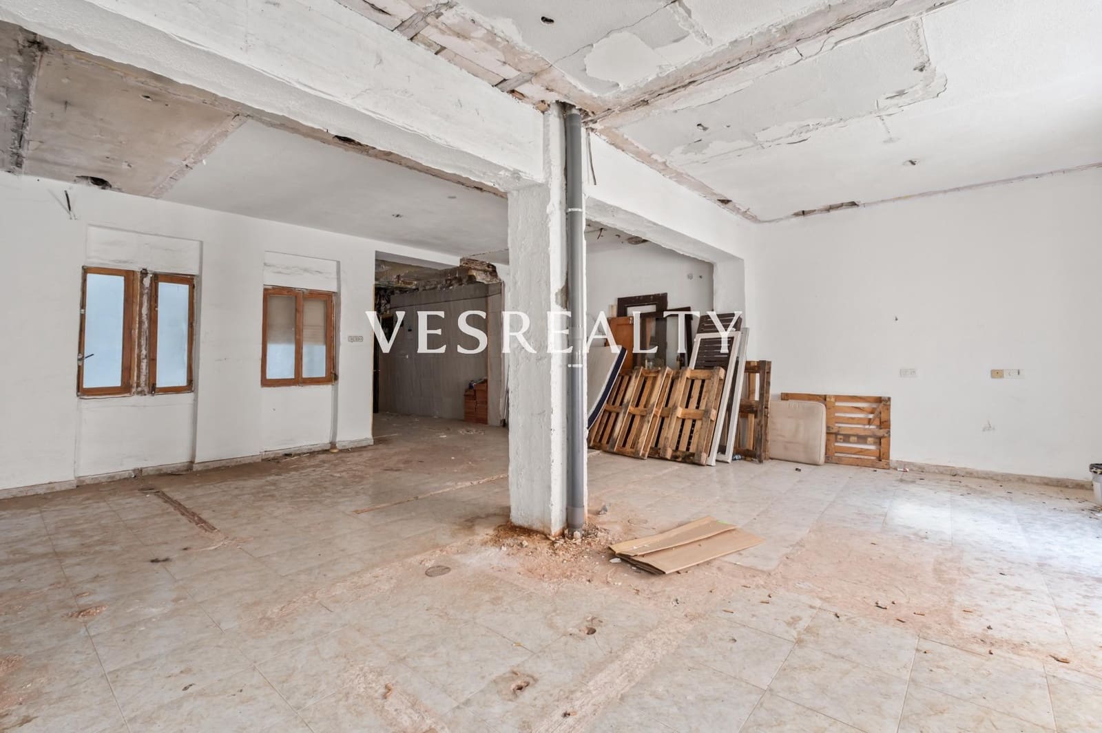 5 bedroom Flat for sale in Alicante / Alacant city - € 290,000 (Ref: 9691150)