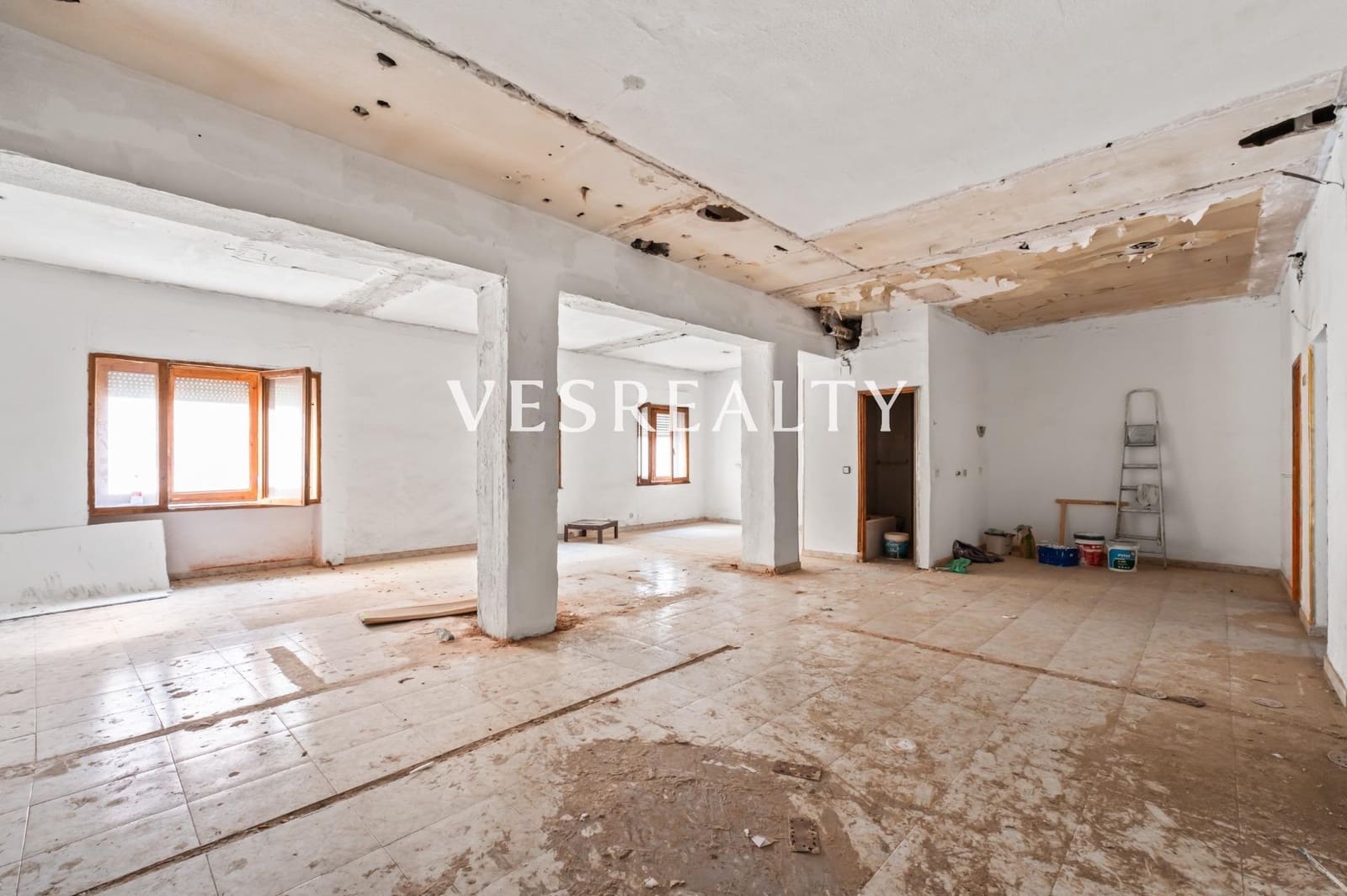 5 bedroom Flat for sale in Alicante / Alacant city - € 290,000 (Ref: 9691150)