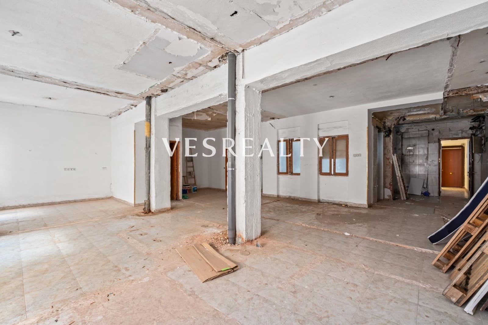 5 bedroom Flat for sale in Alicante / Alacant city - € 290,000 (Ref: 9691150)